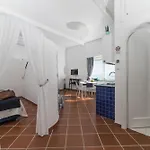 Nyaraló La 48 *