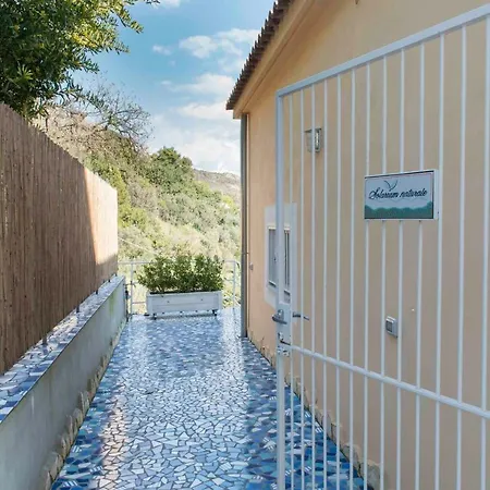 La 48 Holiday home